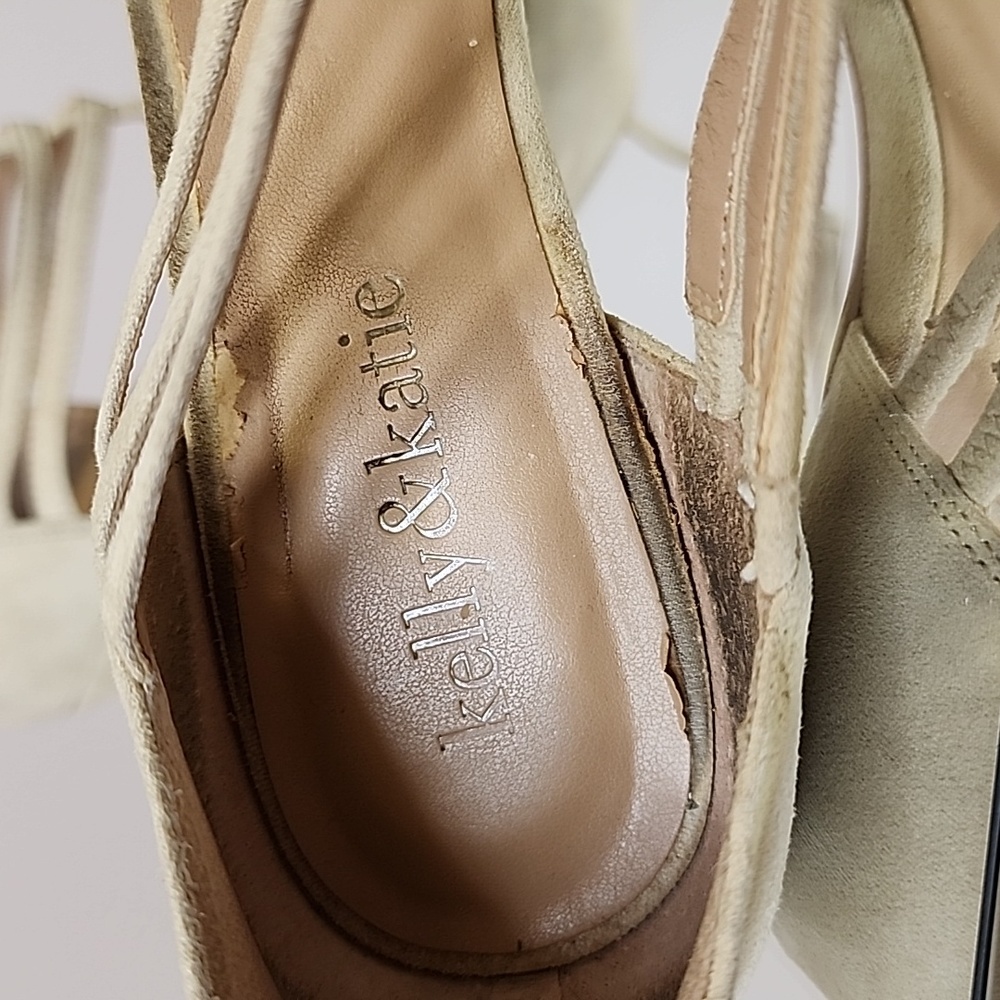 T Strap Heels - Picture 8 of 11
